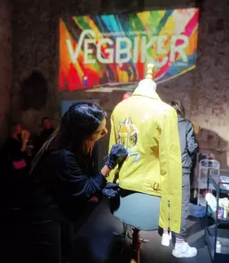 Chaqueta personalizada vegbiker en barcelona por zurik