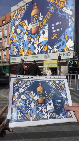 Mural cervezas el águila plaza de la luna Madrid por zurik