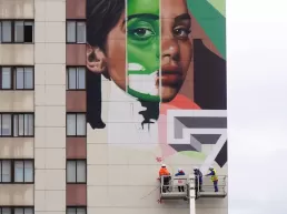 mural the woman of a thousand faces in Marseille by zurik