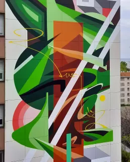 mural la mujer de los mil rostros en Marsella por zurik
