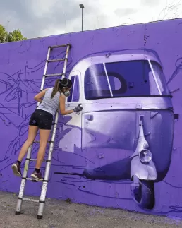 Graffiti tuk tuk en barcelona por Zurik