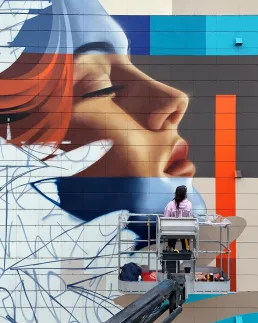 Mural rostros mujeres en Saint Brieuc Francia por Zurik